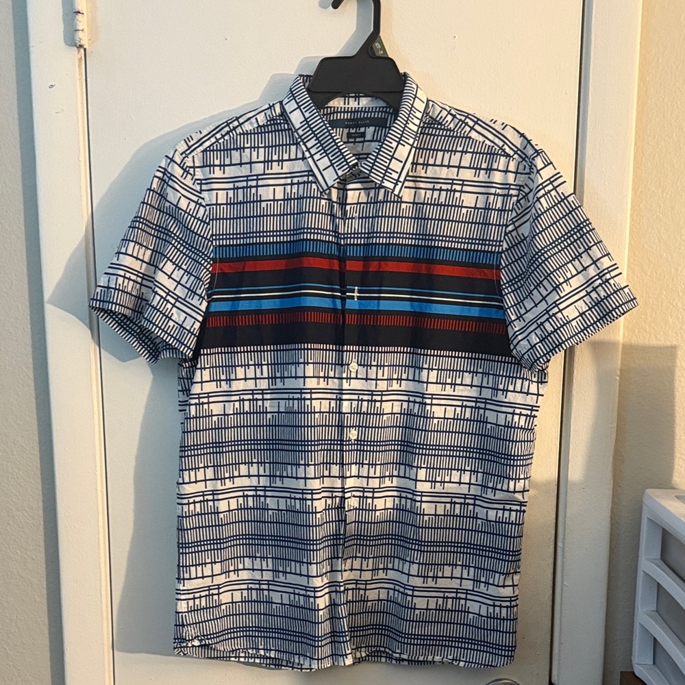 Perry Ellis Navy and Red Patterned Shirt